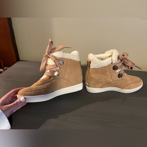 Sorel Out and About Cozy Wedge NEW - Picture 6 of 9